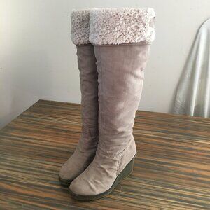 [le chateau] Beige Faux Suede Wedge Heel Winter Boots | US 7 / EU 37 | Good